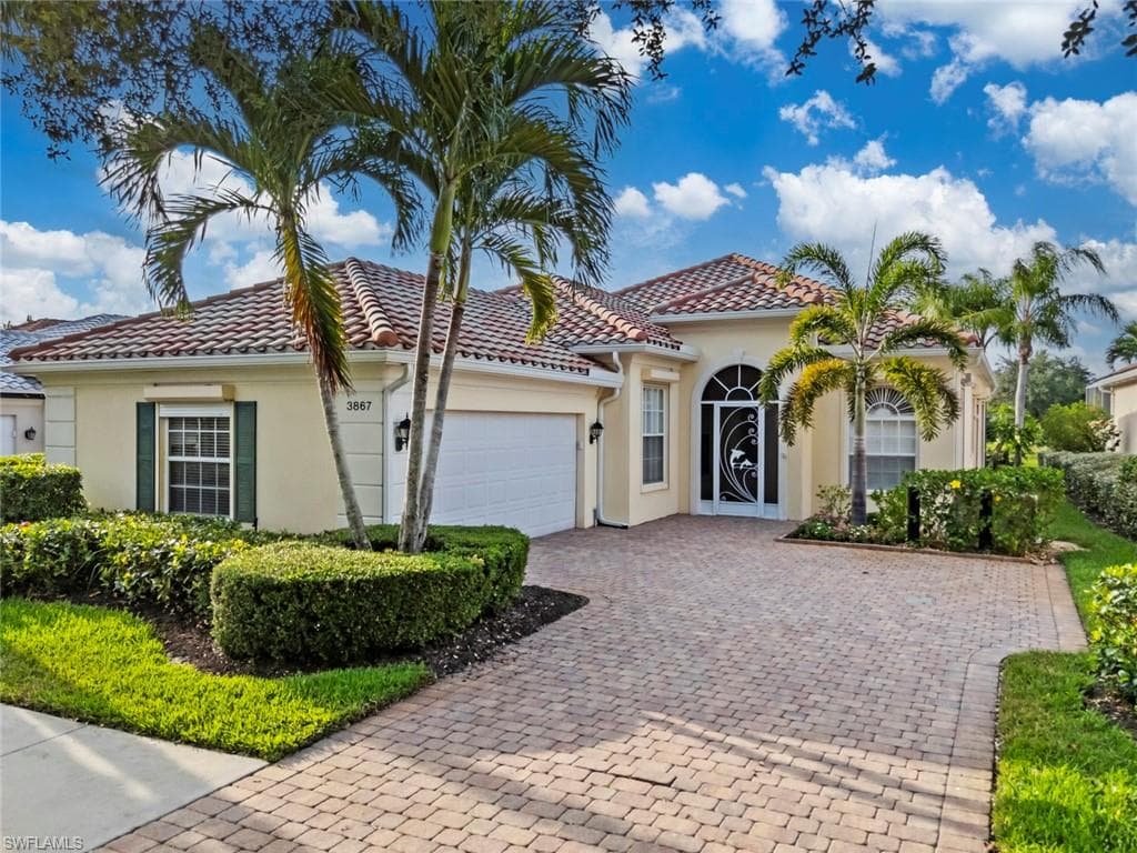 3867 Valentia WAY NAPLES, FL 34119