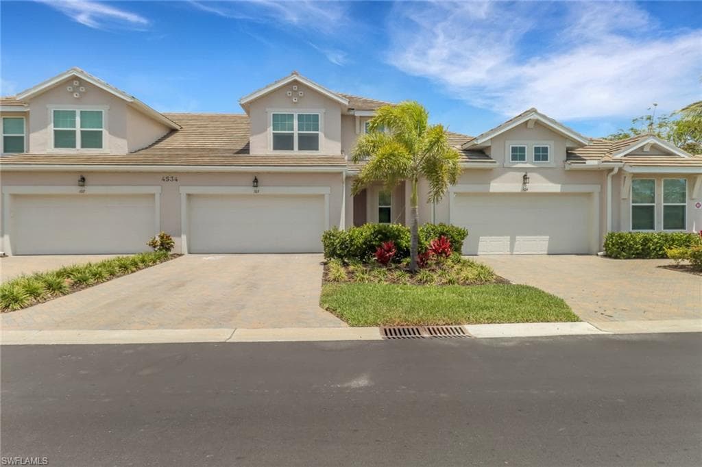 4534 Arboretum CIR 103 NAPLES, FL 34112
