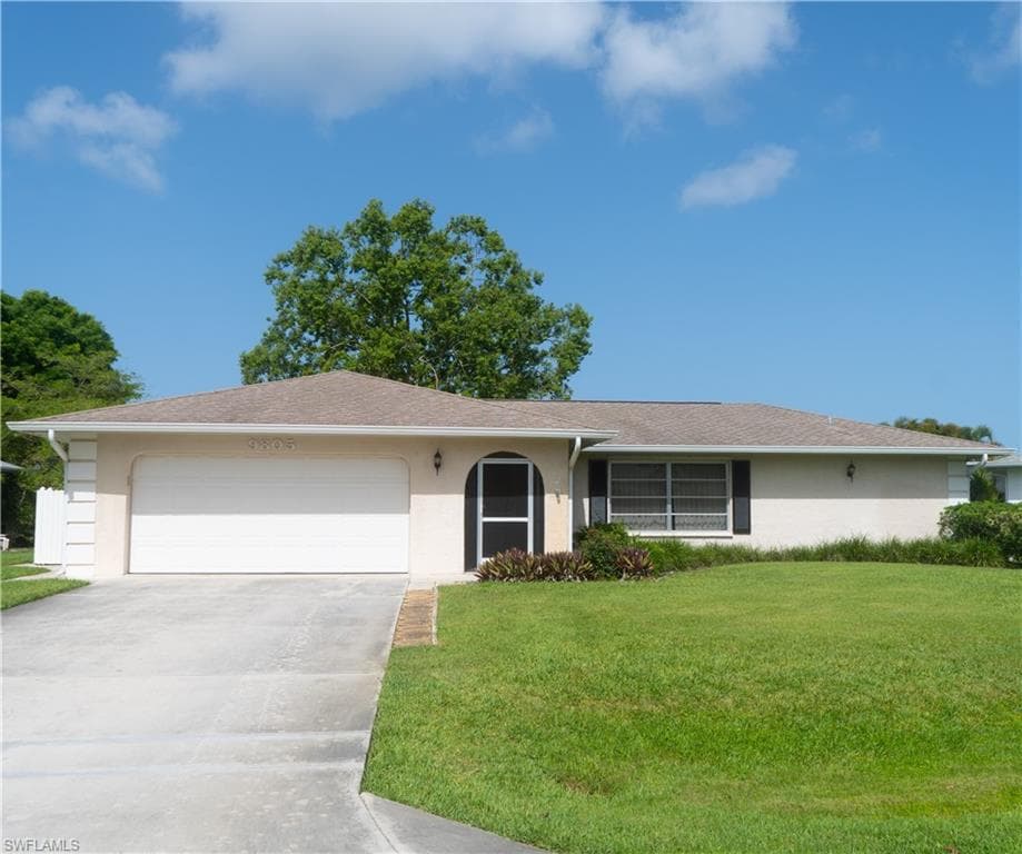 9805 Oxford ST NAPLES, FL 34109