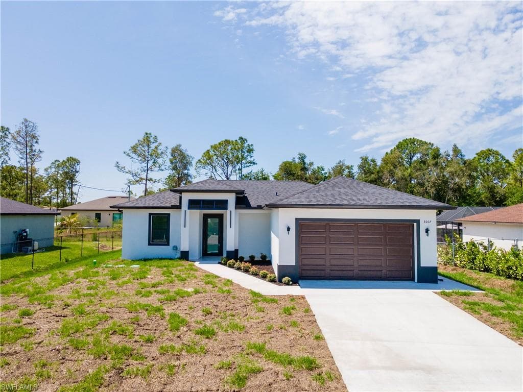 3007 35th ST SW LEHIGH ACRES, FL 33976