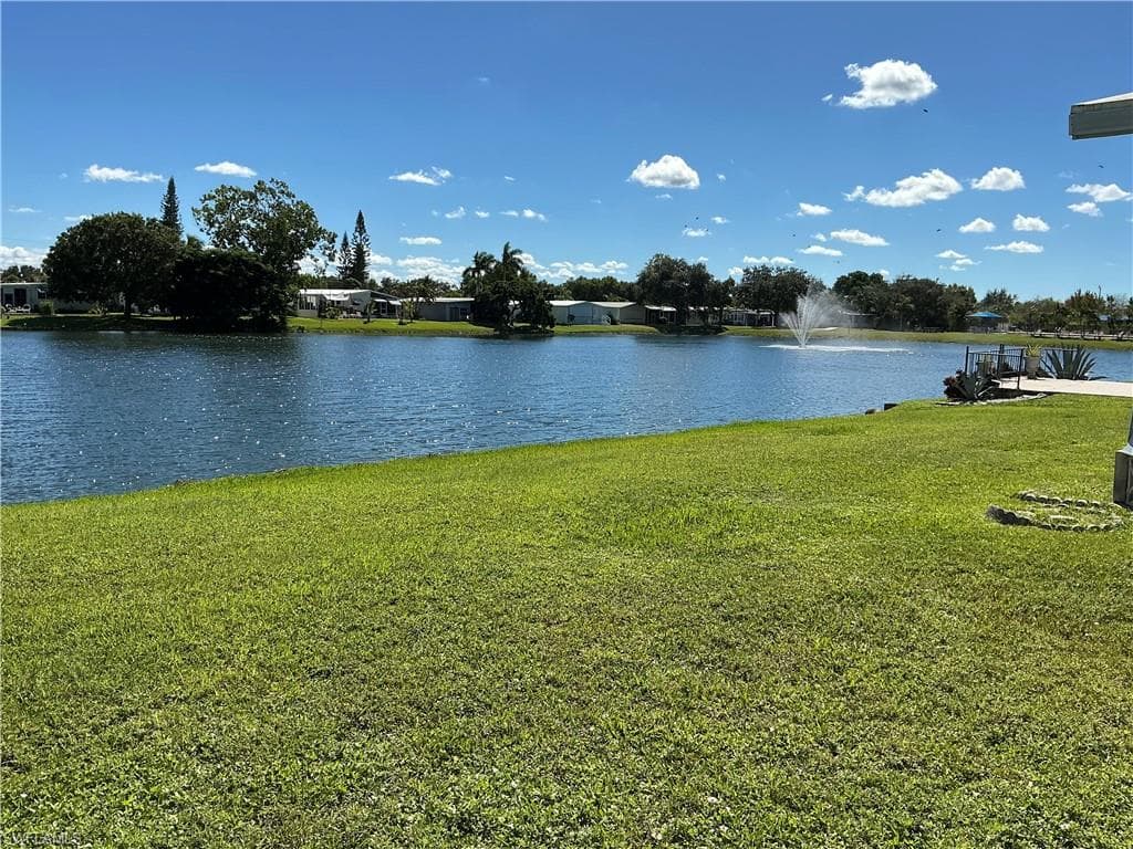 237 Eagle RD 237 NAPLES, FL 34114