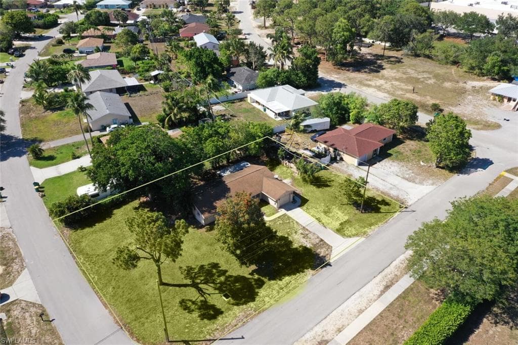 5241 27th AVE SW NAPLES, FL 34116