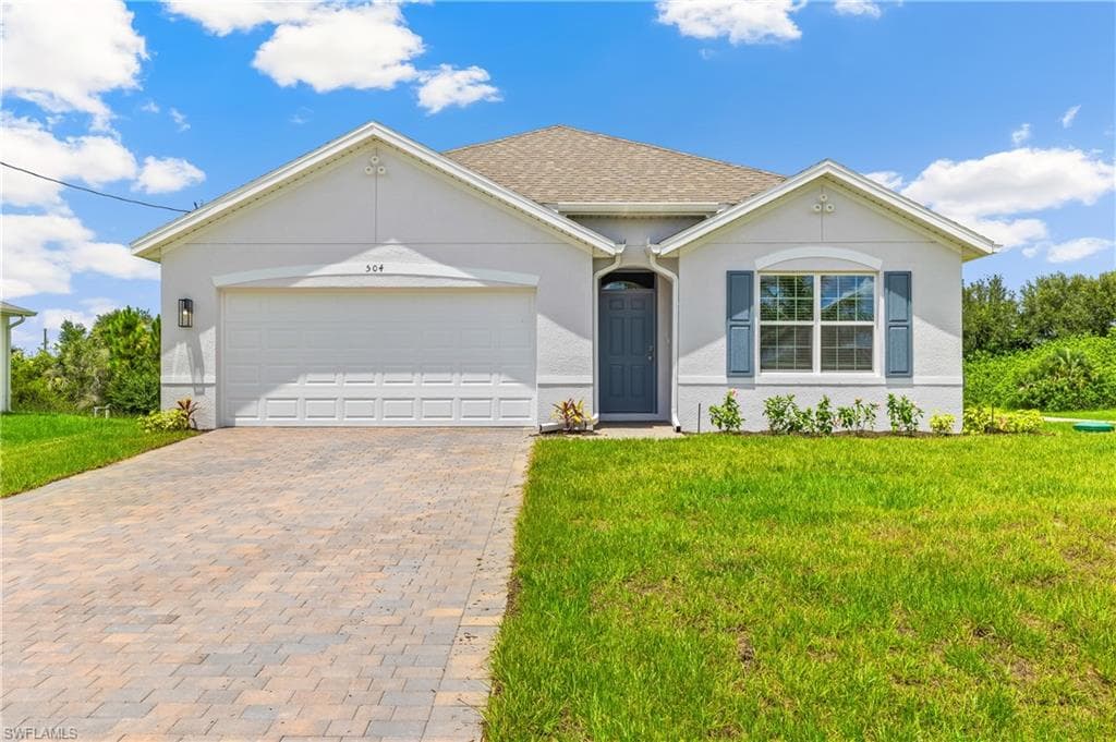 504 LONE STAR LN LEHIGH ACRES, FL 33974