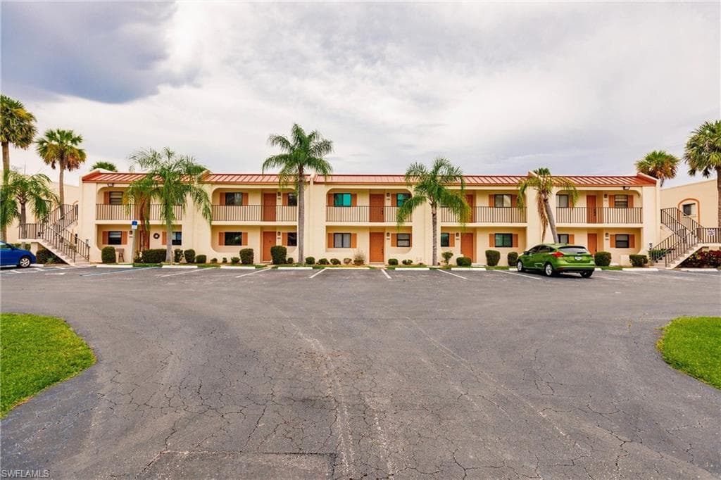 16361 Dublin CIR 102 FORT MYERS, FL 33908