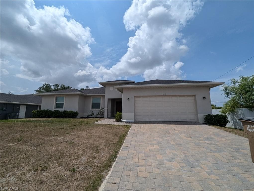 922 NE 19th ST CAPE CORAL, FL 33909