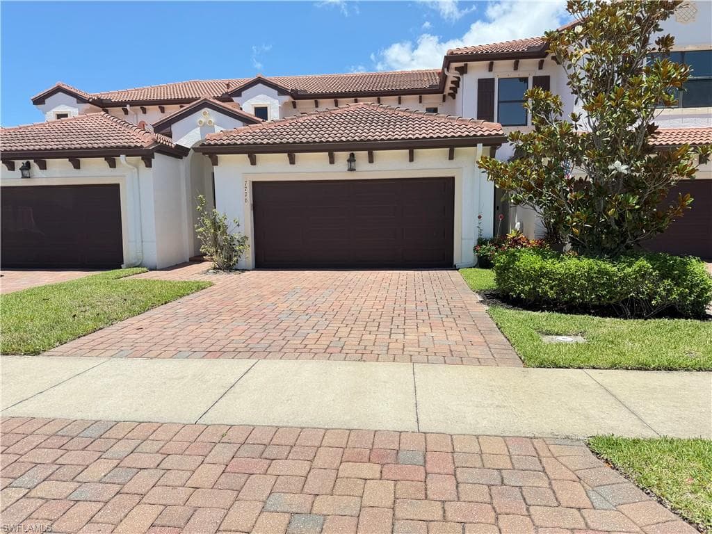 7776 Bristol CIR NAPLES, FL 34120