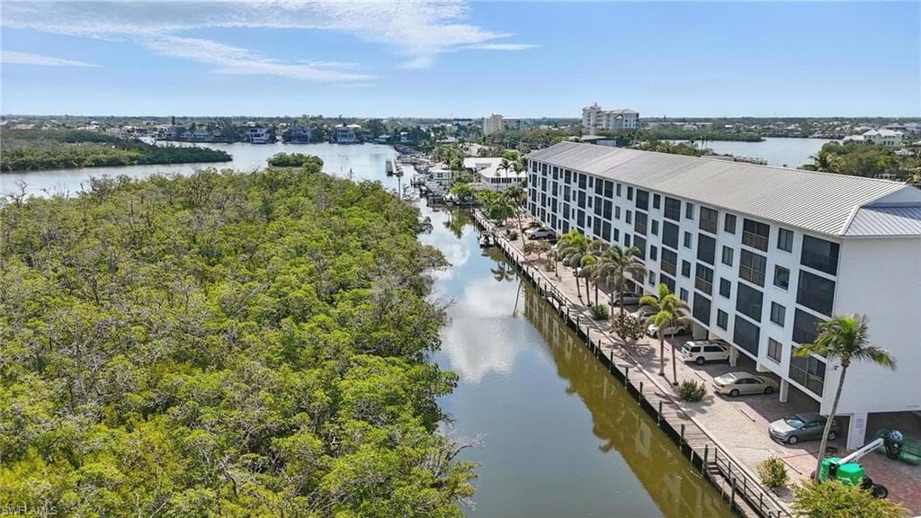 5220 Bonita Beach RD SW 105 BONITA SPRINGS, FL 34134