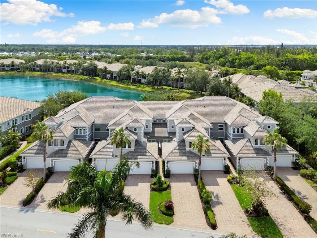 9224 Campanile CIR 103 NAPLES, FL 34114