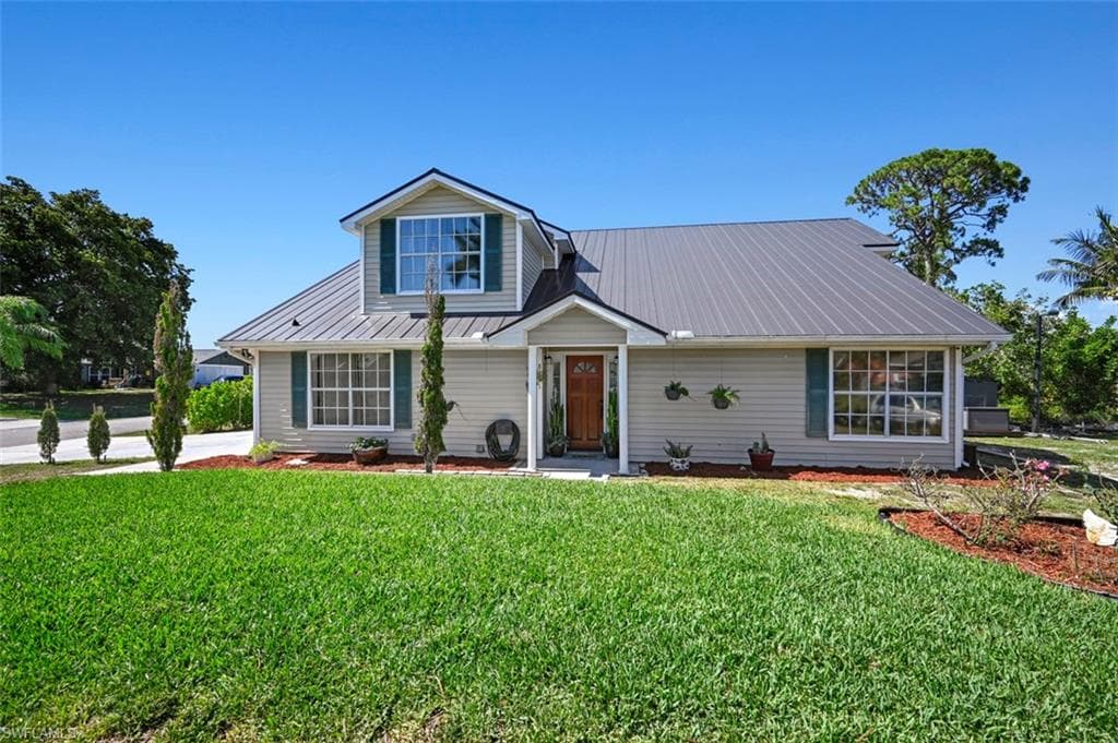 8151 New Jersey BLVD FORT MYERS, FL 33967