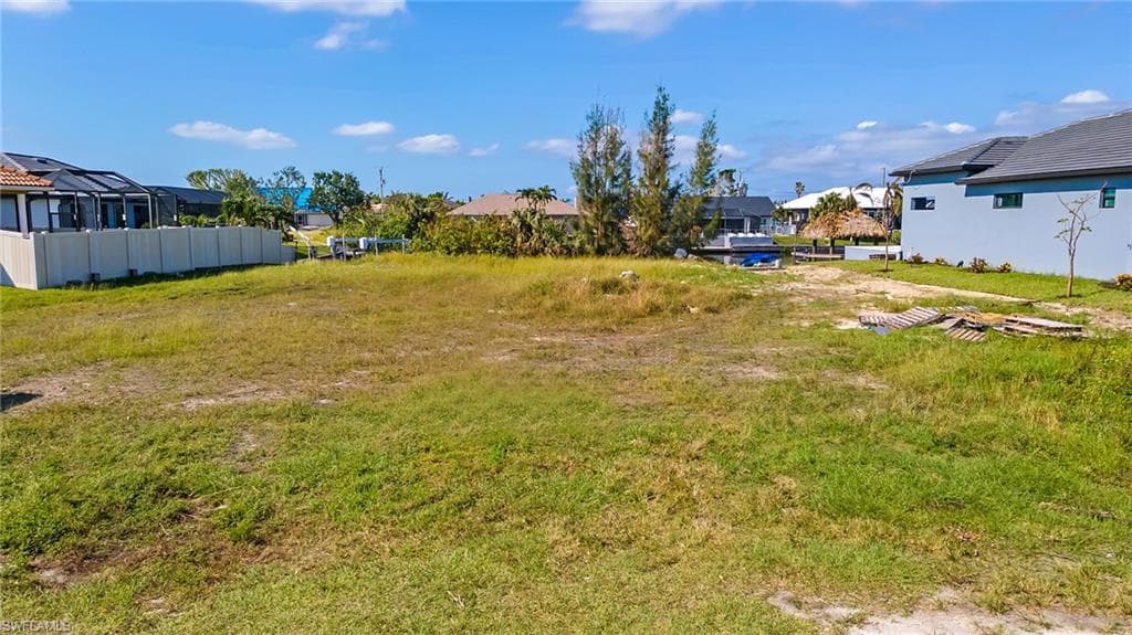 3914 SW 25th PL CAPE CORAL, FL 33914