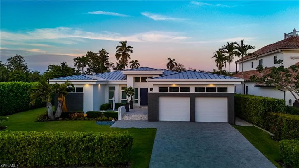 1807 Snook DR NAPLES, FL 34102