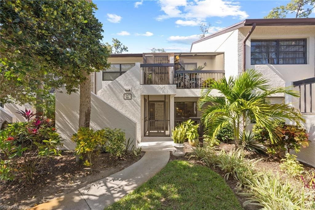 1828 Kings Lake BLVD 6-103 NAPLES, FL 34112