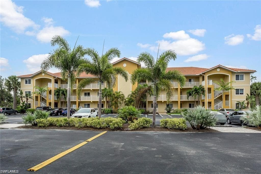 10020 Maddox LN 307 BONITA SPRINGS, FL 34135