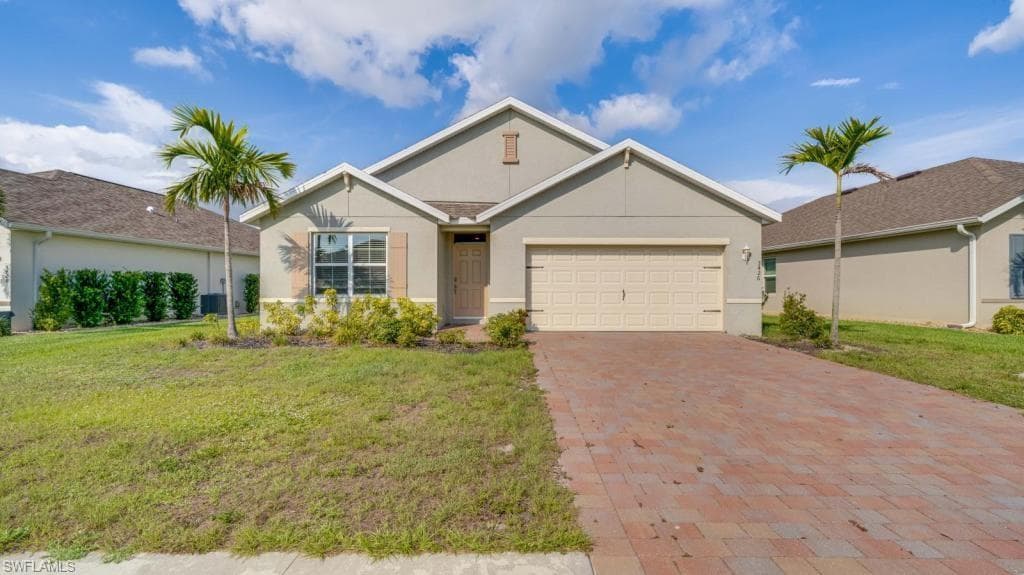 3426 Acapulco CIR CAPE CORAL, FL 33909