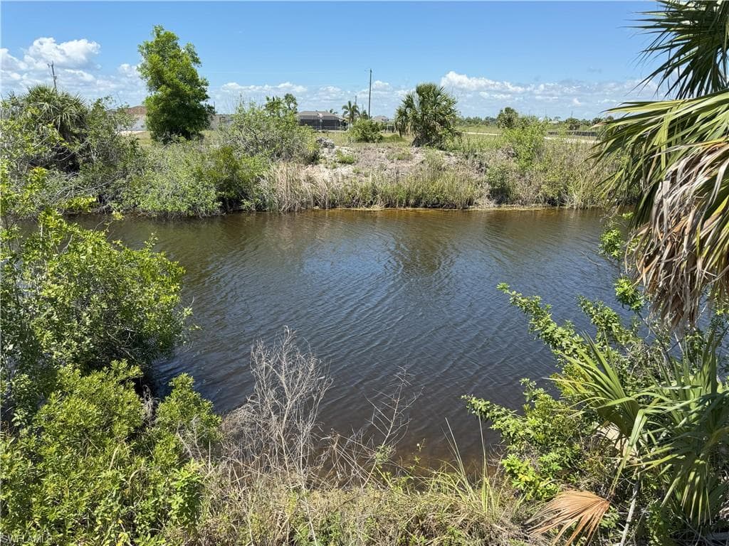 3809 NW 39th ST CAPE CORAL, FL 33993