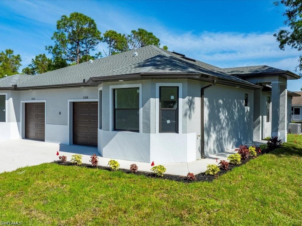 5210 28th ST SW LEHIGH ACRES, FL 33973