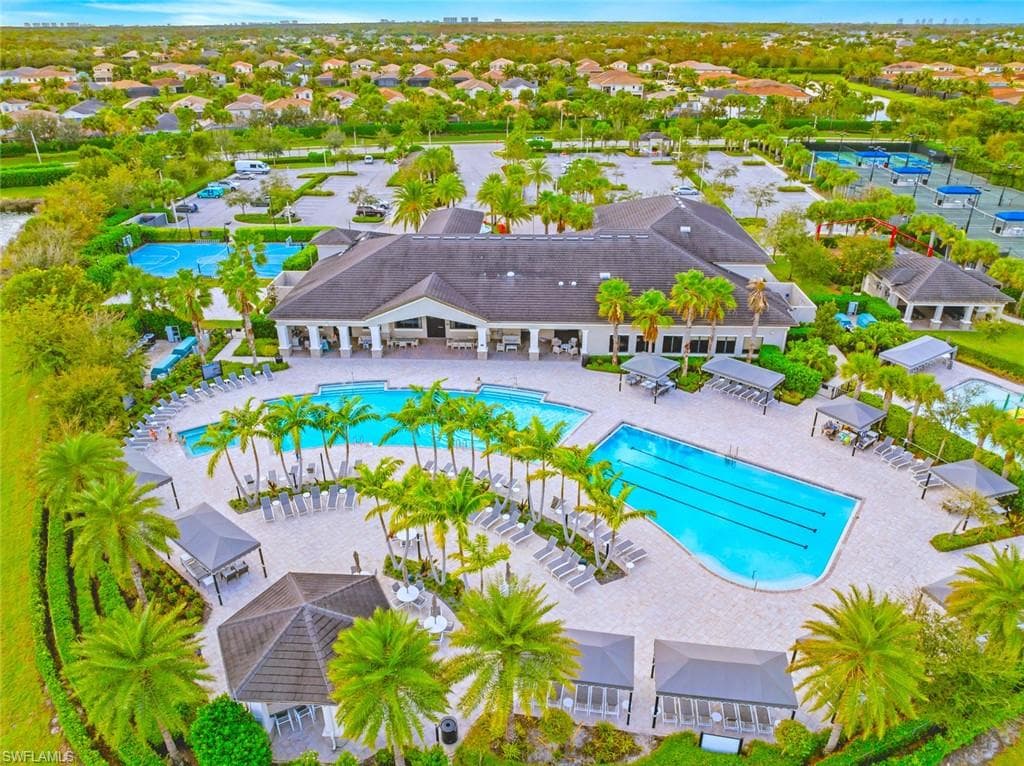 4171 Crescent CT NAPLES, FL 34119