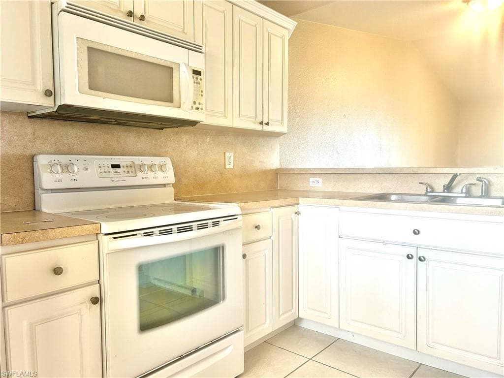 4120 Skyline BLVD 6 CAPE CORAL, FL 33914