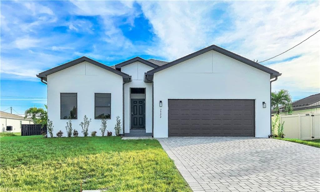 3922 41st TER CAPE CORAL, FL 33993
