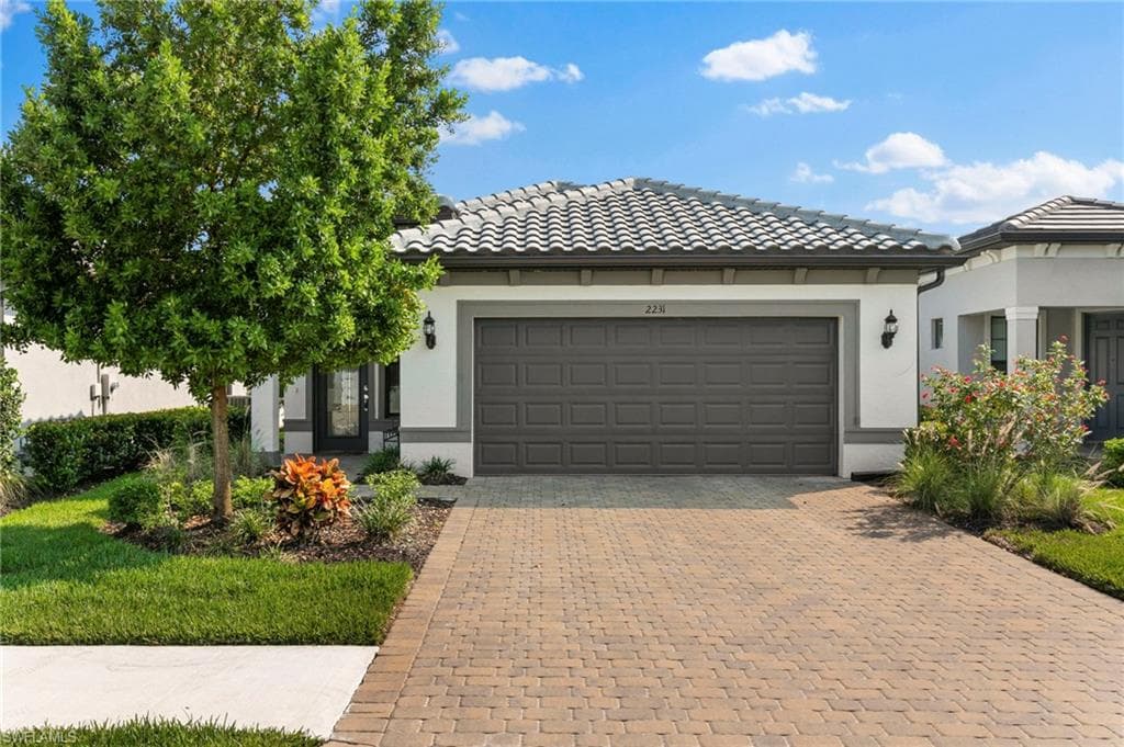 2231 Yellowfin CIR NAPLES, FL 34114