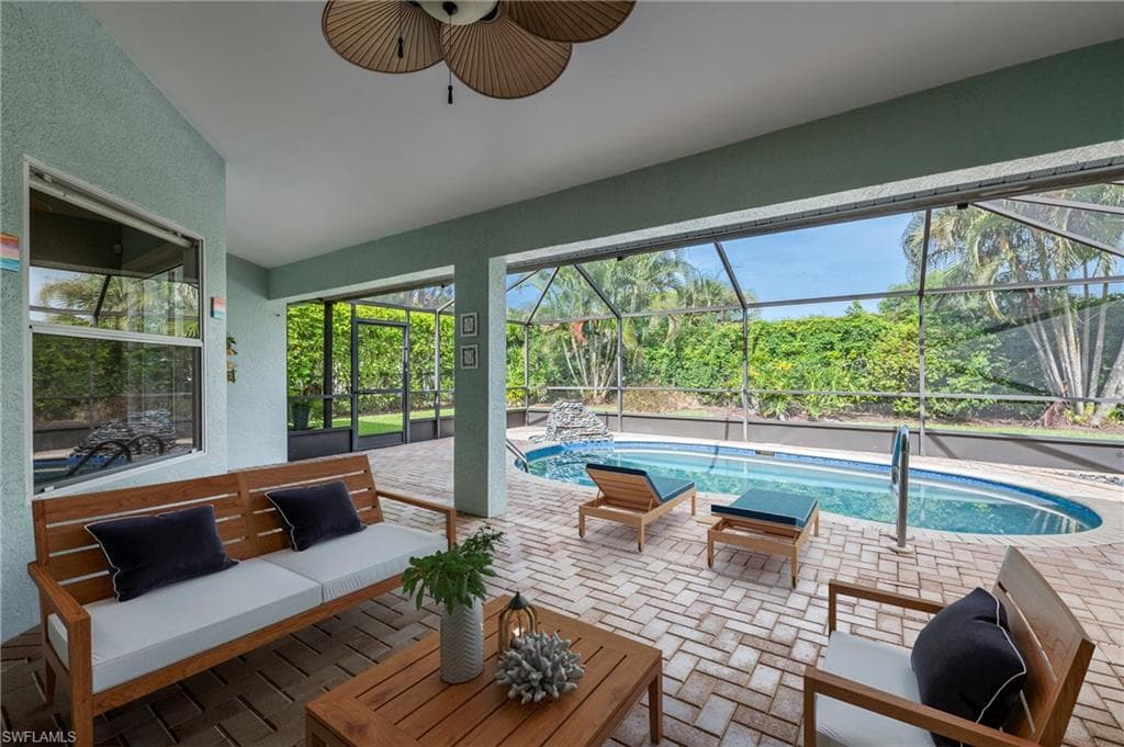1983 Crown Pointe BLVD NAPLES, FL 34112