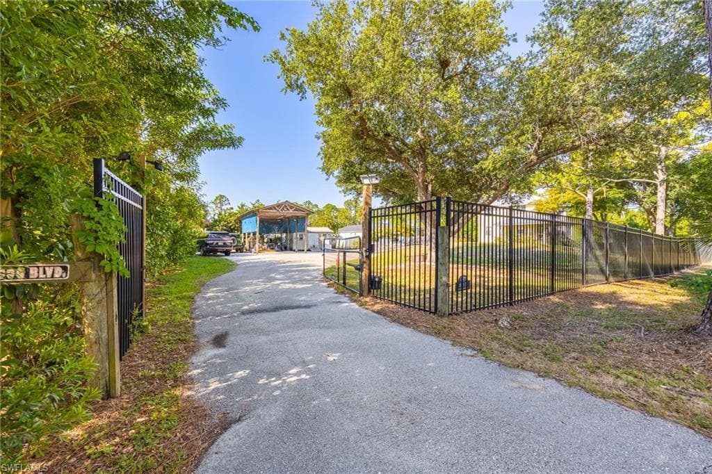 8711 Buckingham RD FORT MYERS, FL 33905