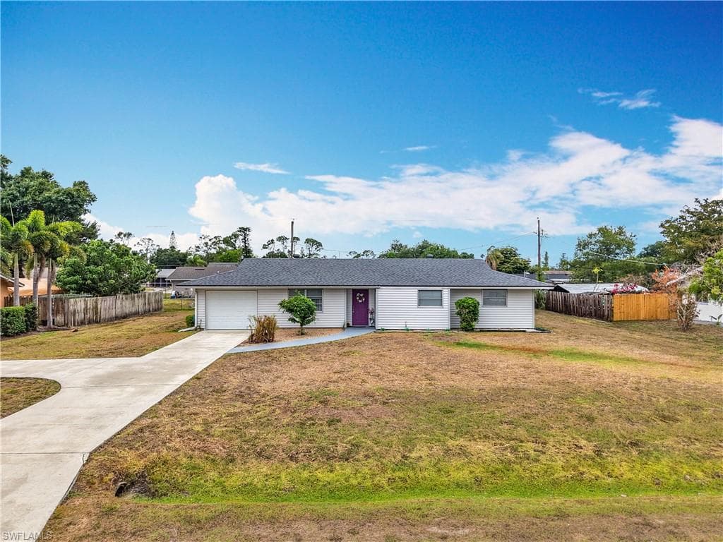 19040 Geranium RD FORT MYERS, FL 33967