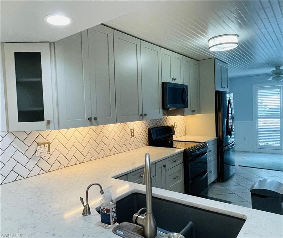 4211 Chantelle DR C102 NAPLES, FL 34112