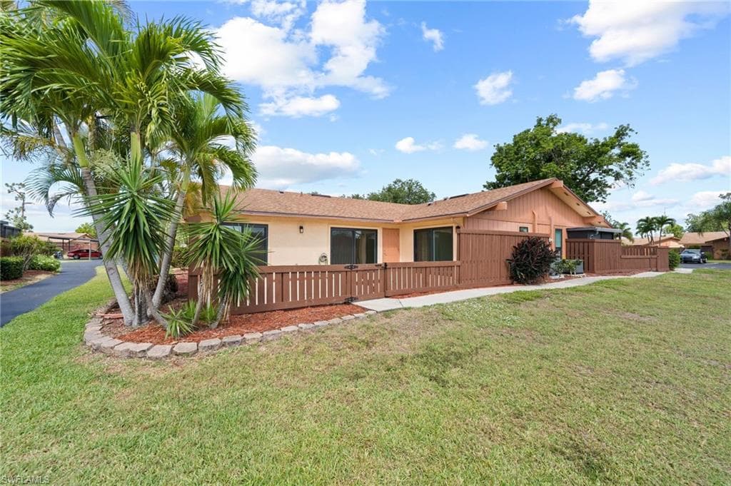 17307 Timber Oak LN FORT MYERS, FL 33908