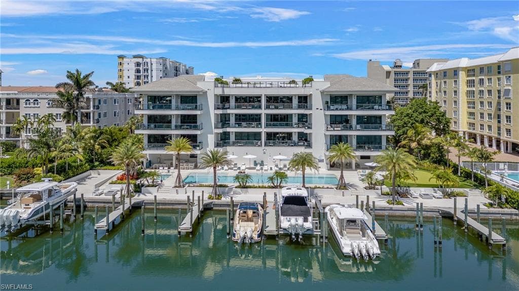 1820 Gulf Shore BLVD N 202 NAPLES, FL 34102
