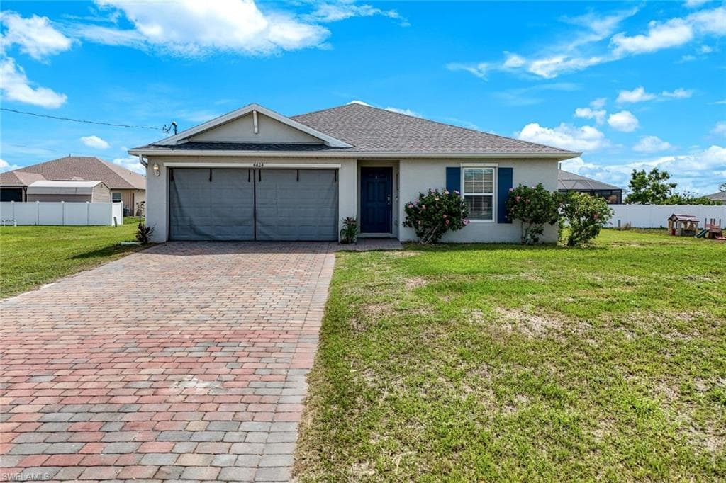 4424 NE 10th CT CAPE CORAL, FL 33909