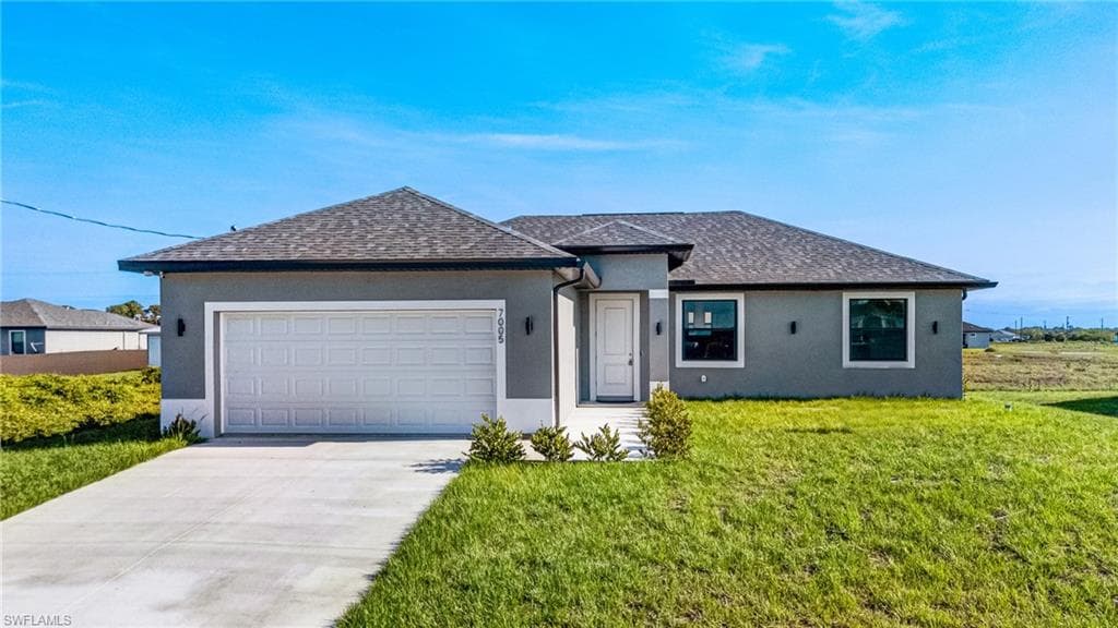 7005 Burma CIR LABELLE, FL 33935