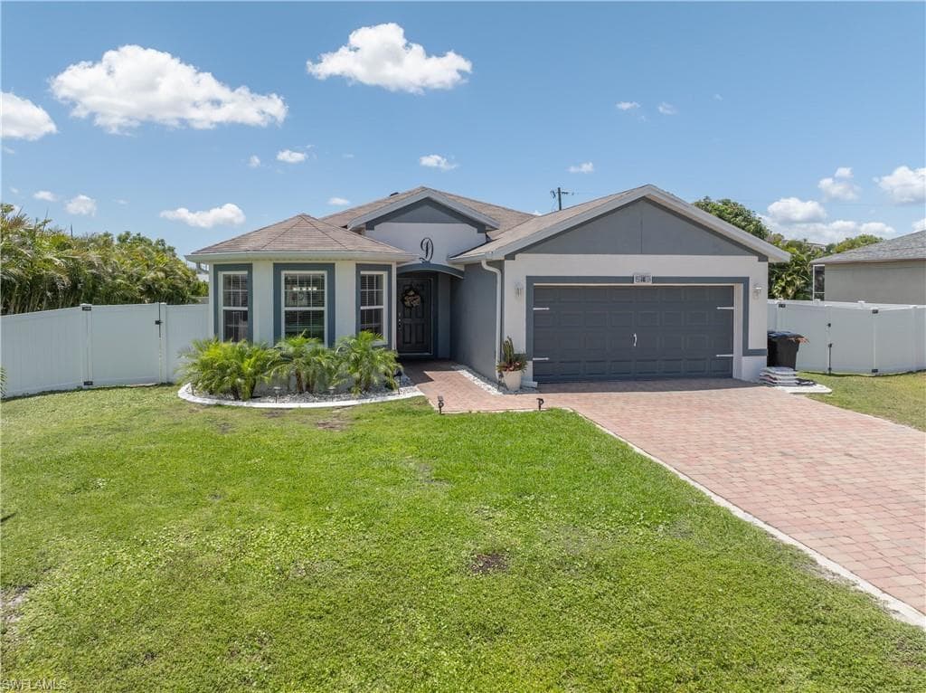 18 SW 19th TER CAPE CORAL, FL 33991