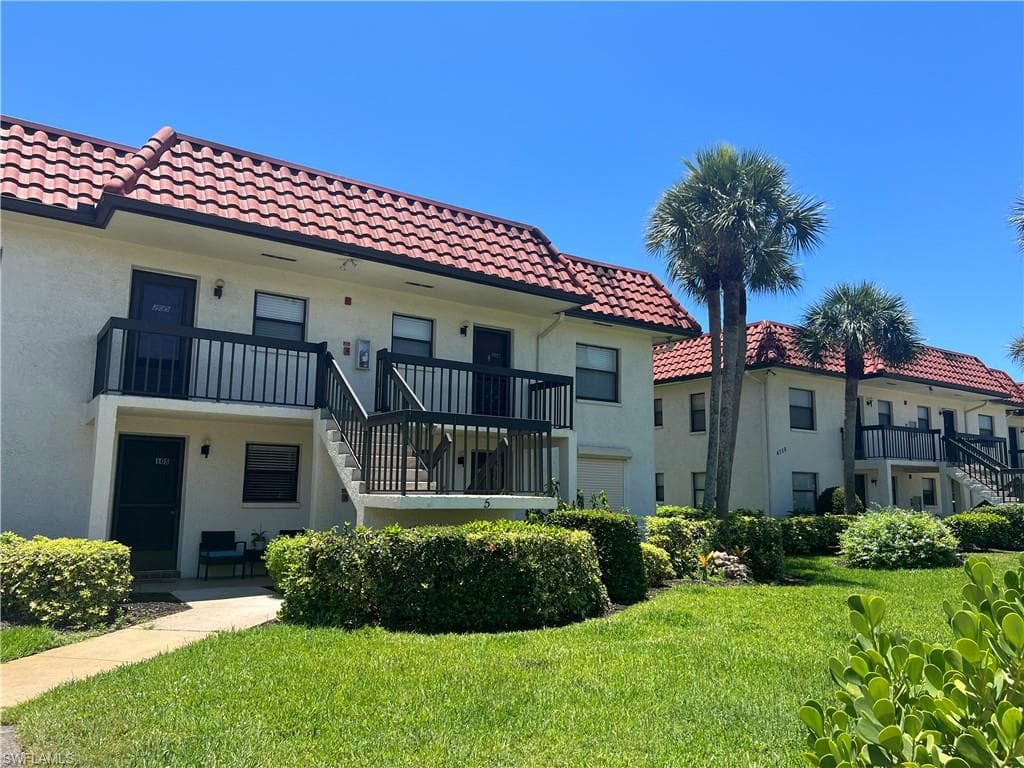 4346 27th CT SW 206 NAPLES, FL 34116
