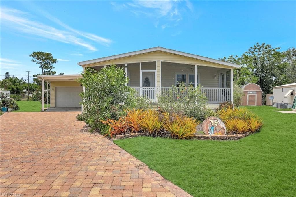 27288 Bourbonniere DR BONITA SPRINGS, FL 34135