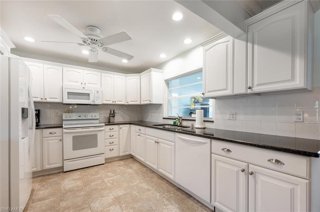 3586 Santiago WAY NAPLES, FL 34105