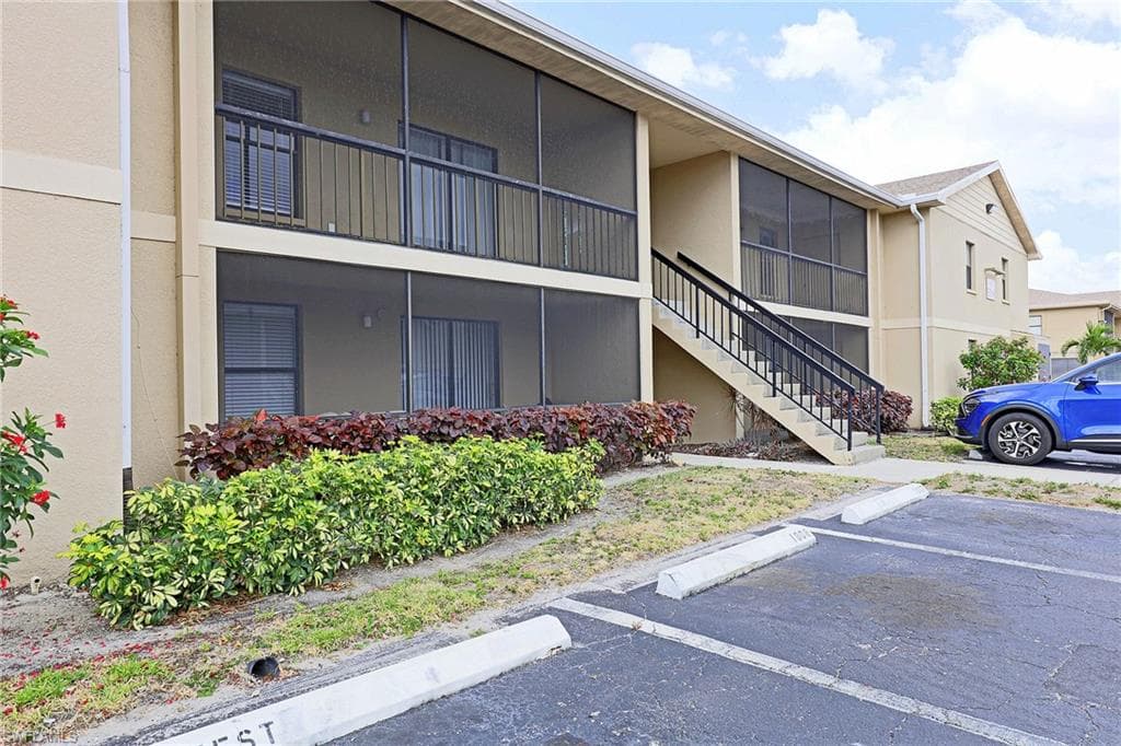 5319 Summerlin RD 1915 FORT MYERS, FL 33919