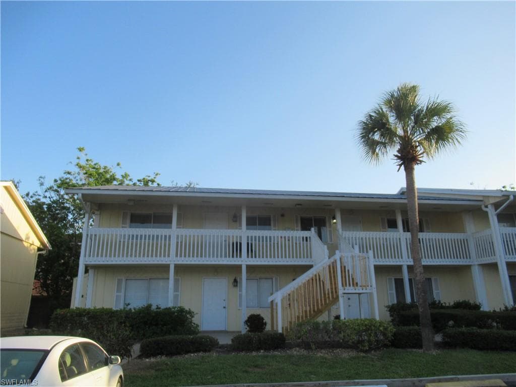 4605 Bayshore DR G7 NAPLES, FL 34112