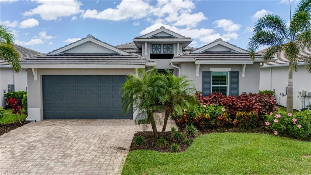 9292 Cayman DR NAPLES, FL 34114