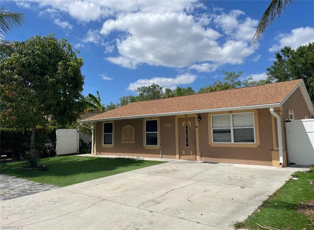 12064 Sitterley ST NAPLES, FL 34113