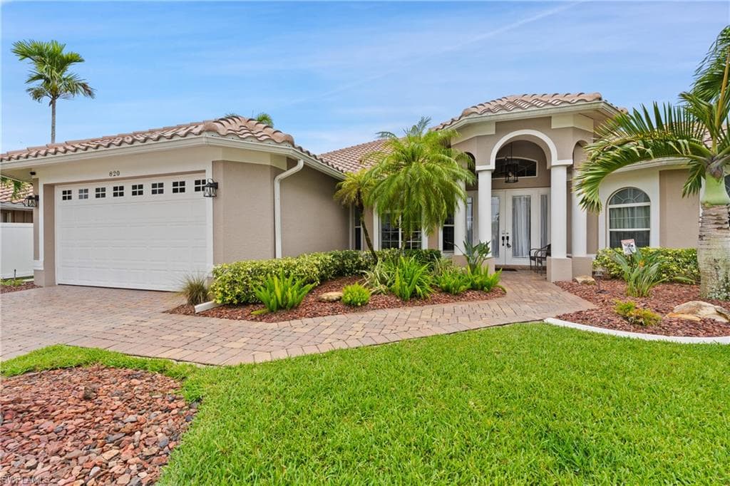 820 SE 43rd ST CAPE CORAL, FL 33904