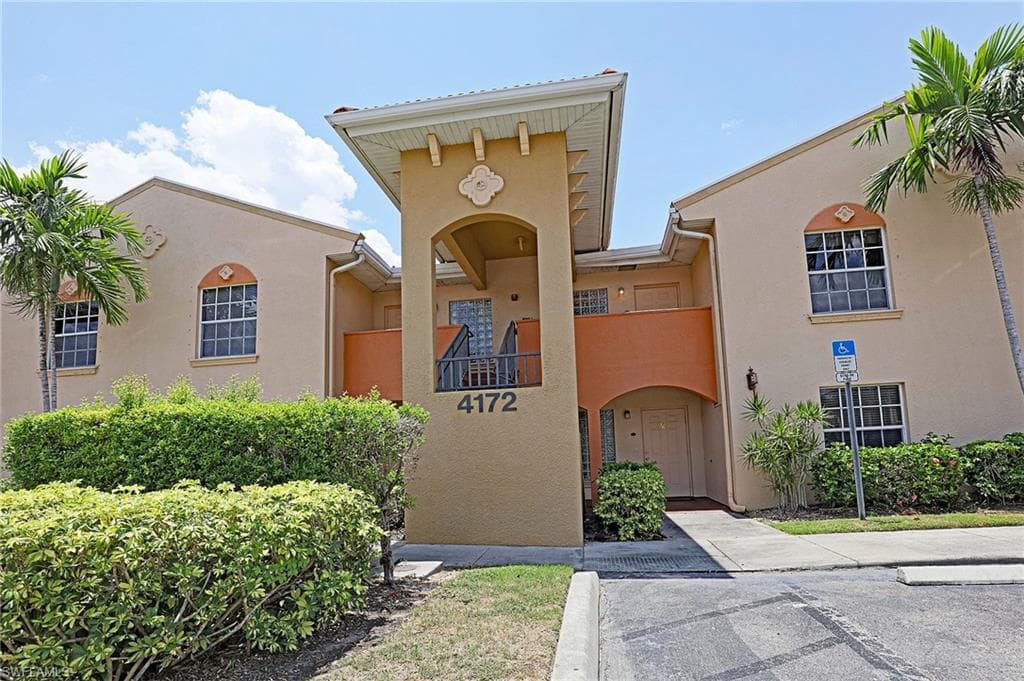4172 Castilla CIR 201 FORT MYERS, FL 33916