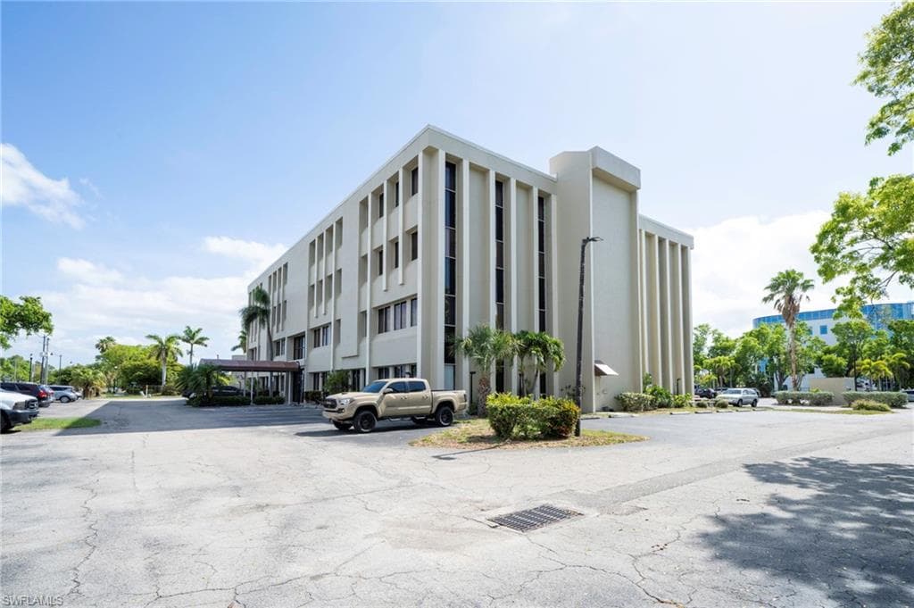 3949 Evans AVE 302 FORT MYERS, FL 33901