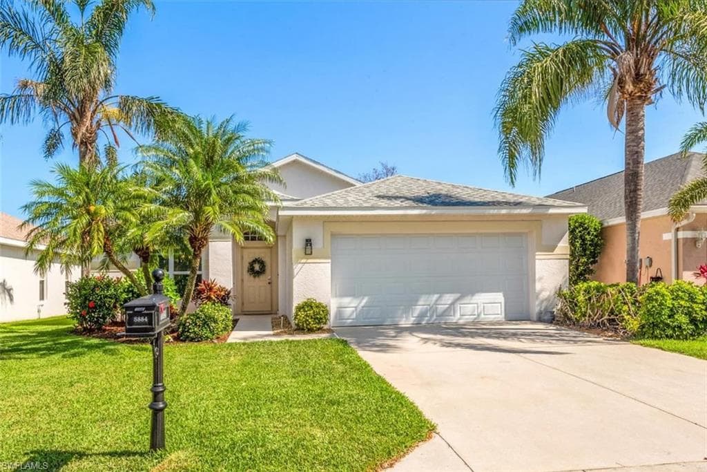 8884 Fawn Ridge DR FORT MYERS, FL 33912