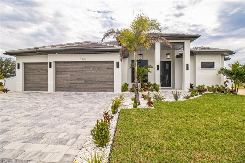 123 SW 35th AVE CAPE CORAL, FL 33991