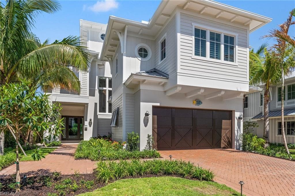 217 13th ST S NAPLES, FL 34102
