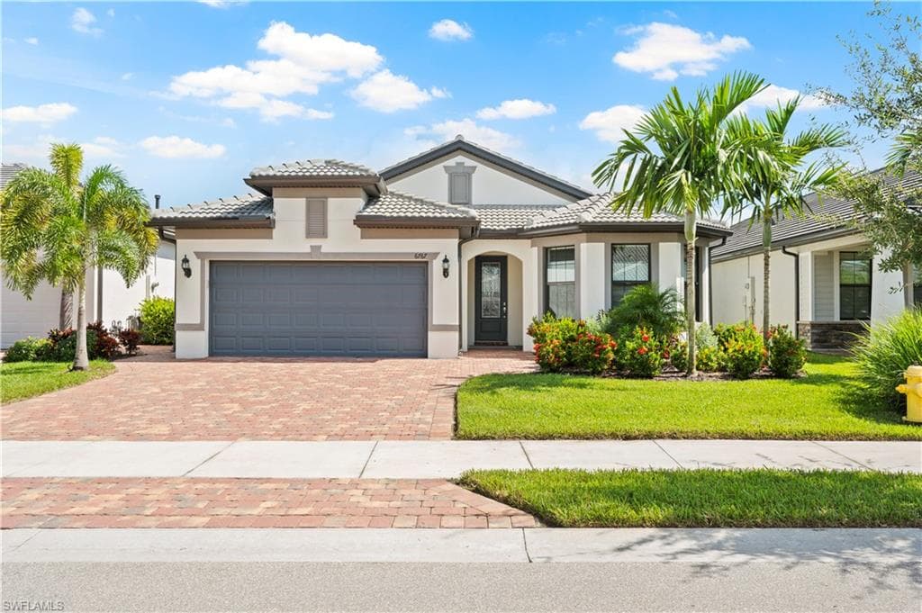 6767 Pennyroyal DR NAPLES, FL 34114