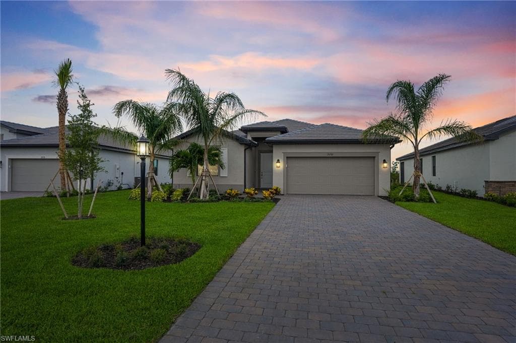 19282 Hinkley DR ESTERO, FL 33928