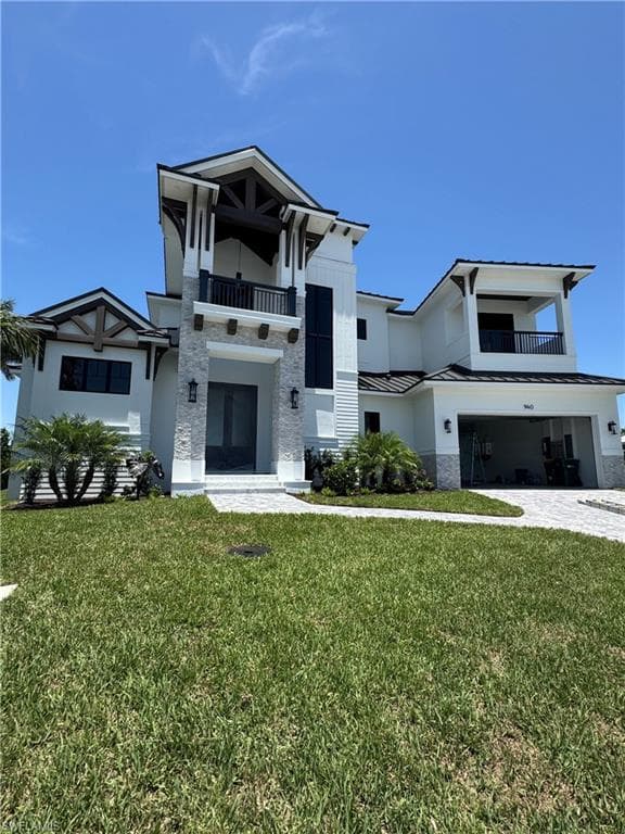 940 Iris CT MARCO ISLAND, FL 34145