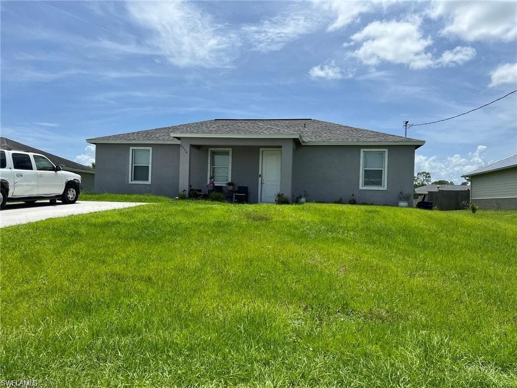 8036 Buttercup CIR LABELLE, FL 33935